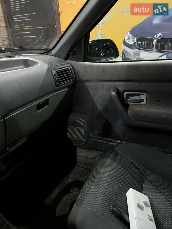 Хэтчбек Renault 19 1990 в Прилуках