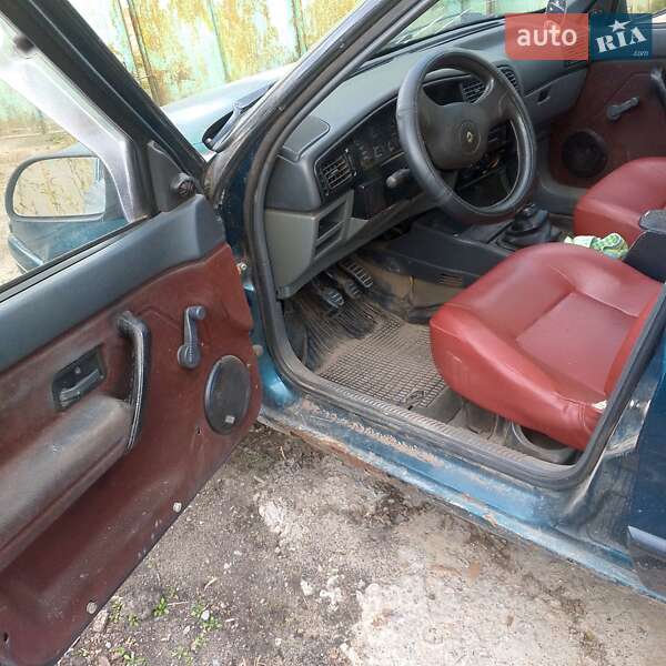 Седан Renault 19 1998 в Безлюдовке