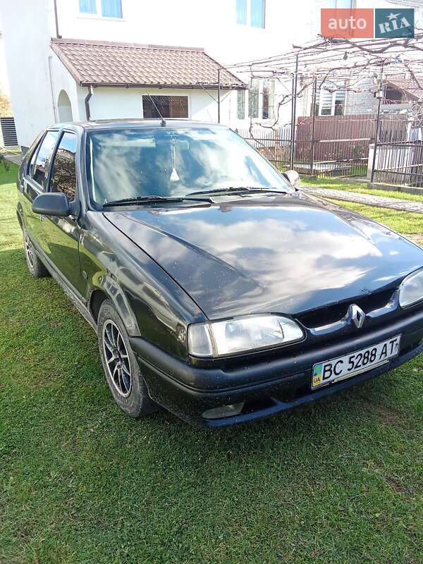 Хэтчбек Renault 19 1995 в Львове