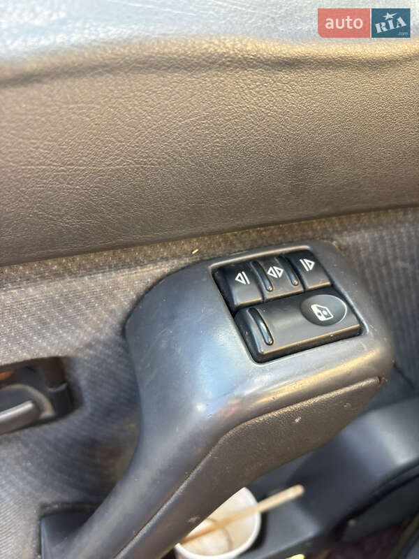 Седан Renault 19 1994 в Хмельницькому