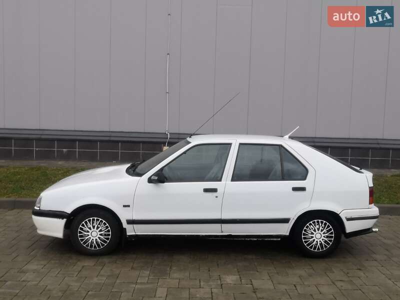 Хетчбек Renault 19 1991 в Здолбуніві фото 7 Хетчбек Renault 19 1991 в Здолбуніві