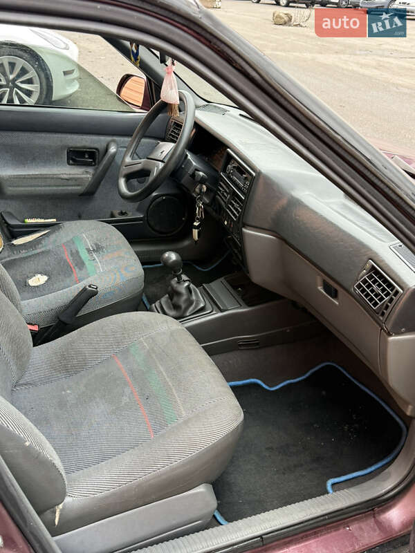 Седан Renault 19 1990 в Киеве