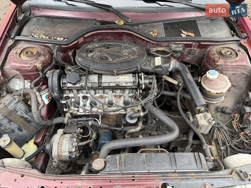 Седан Renault 19 1990 в Киеве