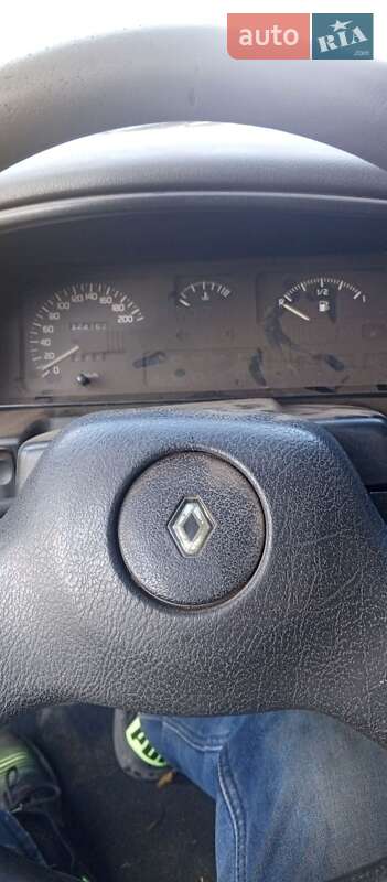 Хэтчбек Renault 19 1993 в Львове