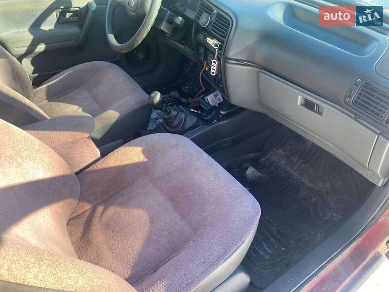 Седан Renault 19 1992 в Хмельницькому фото Седан Renault 19 1992 в Хмельницькому