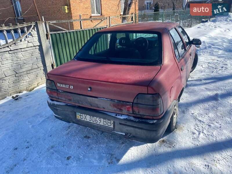 Седан Renault 19 1992 в Хмельницькому фото 2 Седан Renault 19 1992 в Хмельницькому