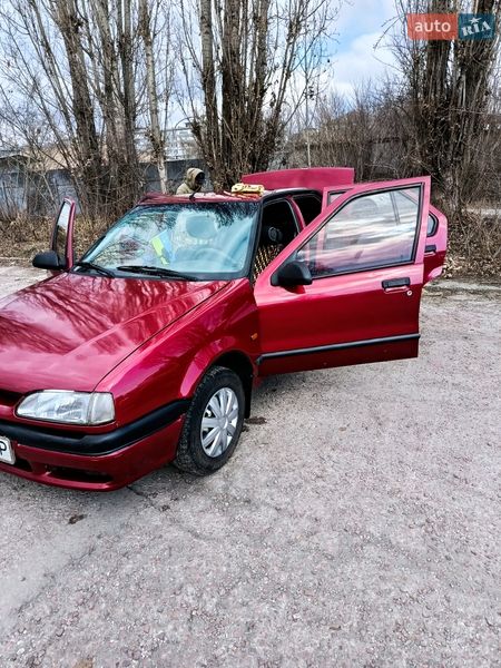 Седан Renault 19 1995 в Киеве