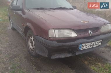 Седан Renault 19 1995 в Изяславе