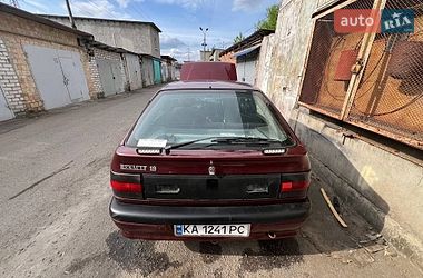 Хэтчбек Renault 19 1993 в Киеве