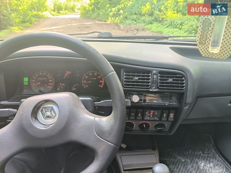 Хетчбек Renault 19 1992 в Красилові