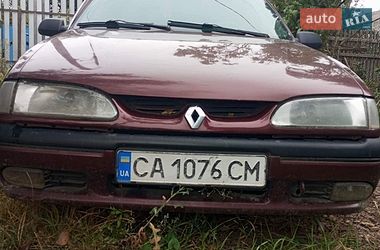 Седан Renault 19 1995 в Звенигородке