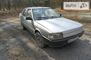 Седан Renault 21 1987 в Борщеве