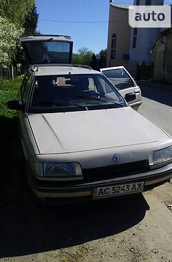 Универсал Renault 21 1987 в Ивано-Франковске