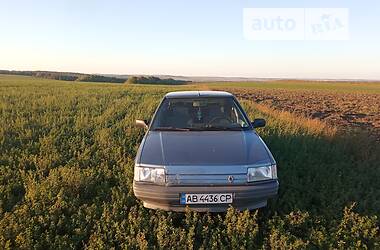 Седан Renault 21 1987 в Томашполі