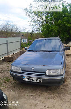 Седан Renault 21 1988 в Ильинцах