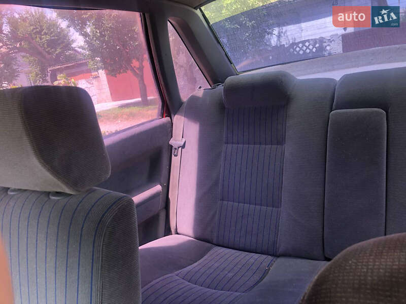 Седан Renault 21 1986 в Кам'янському