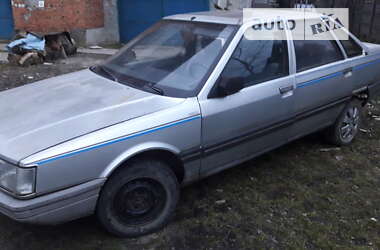 Седан Renault 21 1987 в Львові