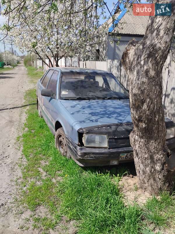 Седан Renault 21 1987 в П'ятихатках