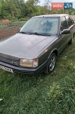 Седан Renault 21 1987 в Прилуках