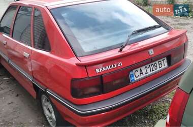 Универсал Renault 21 1990 в 