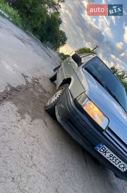 Хэтчбек Renault 21 1990 в Ровно