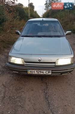 Седан Renault 21 1993 в Софиевской Борщаговке