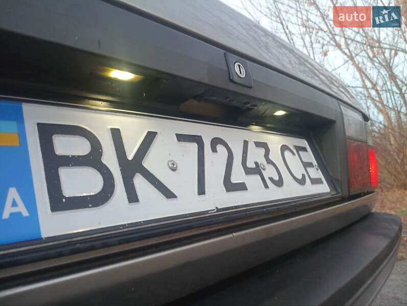 Седан Renault 21 1988 в Радивилове