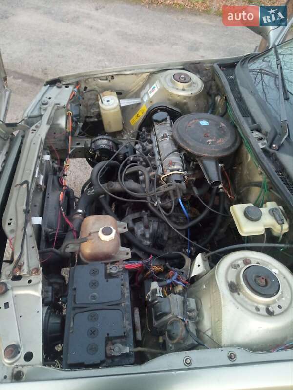 Седан Renault 21 1988 в Радивилове