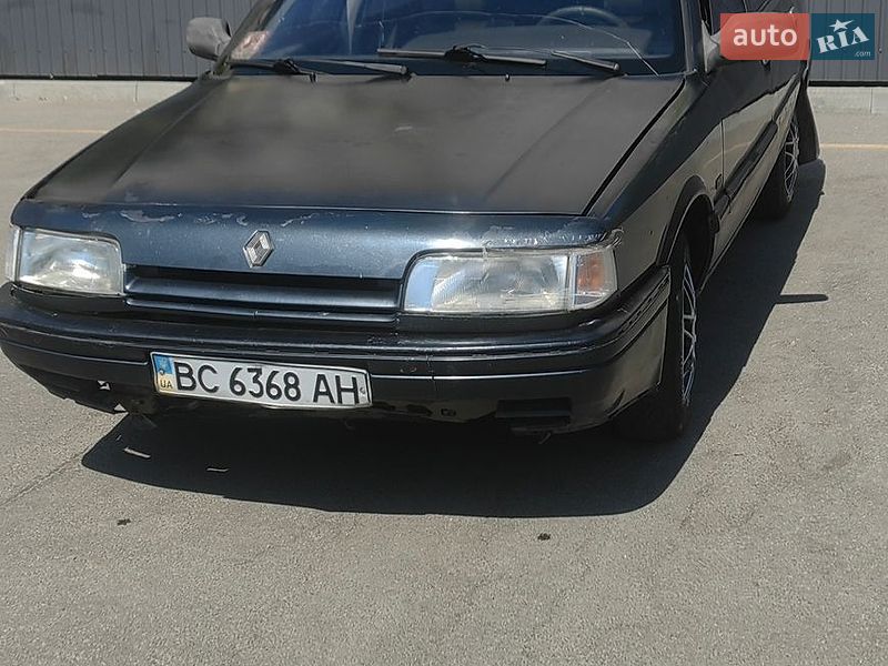 Седан Renault 21 1990 в Днепре