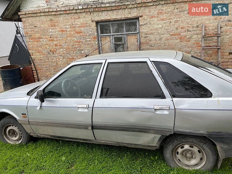 Хетчбек Renault 21 1990 в Рівному
