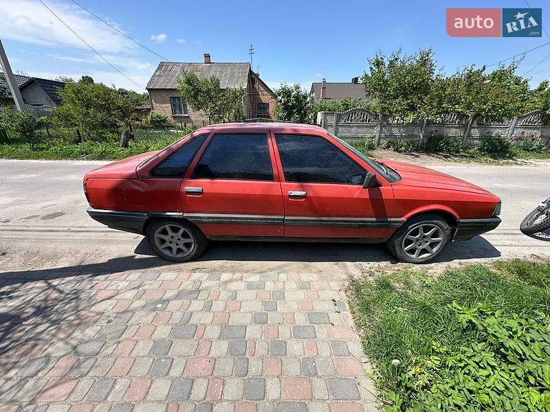 Седан Renault 21 1989 в Здолбунове