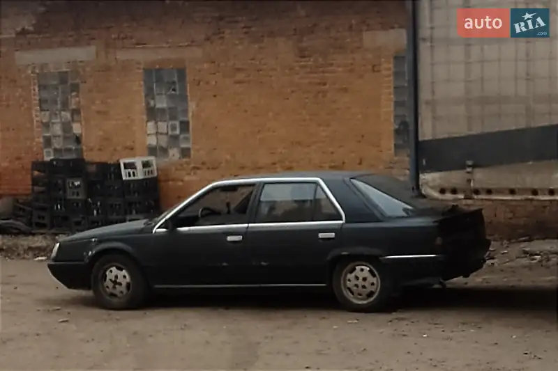 Renault 25