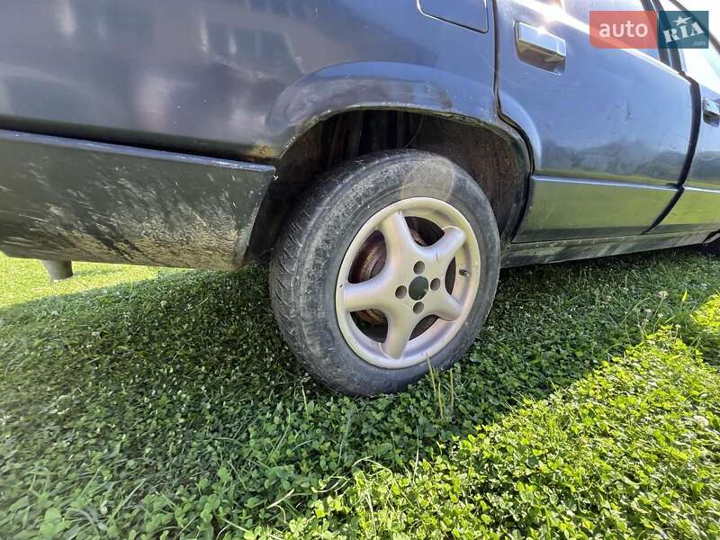 Хэтчбек Renault 25 1986 в Львове