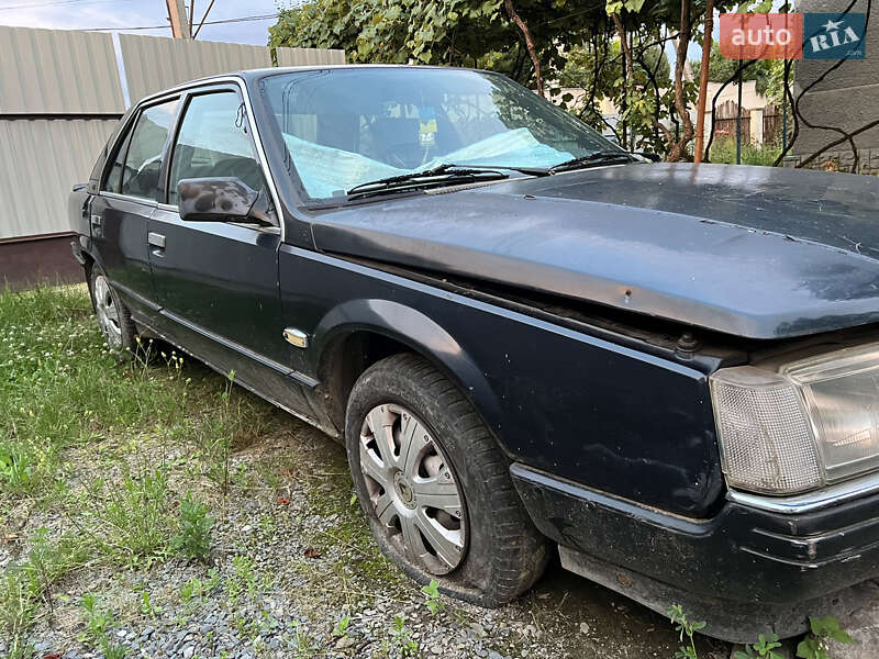 Хэтчбек Renault 25 1988 в Ужгороде