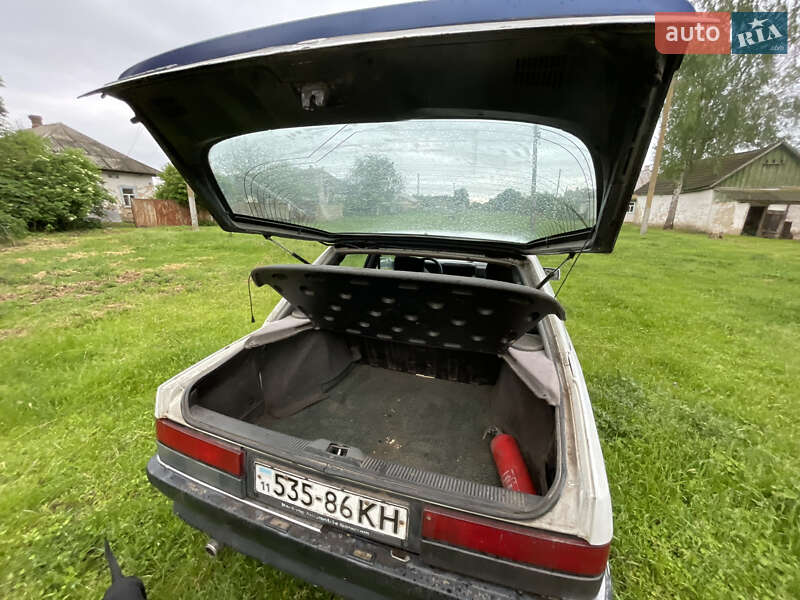 Хэтчбек Renault 25 1991 в Прилуках