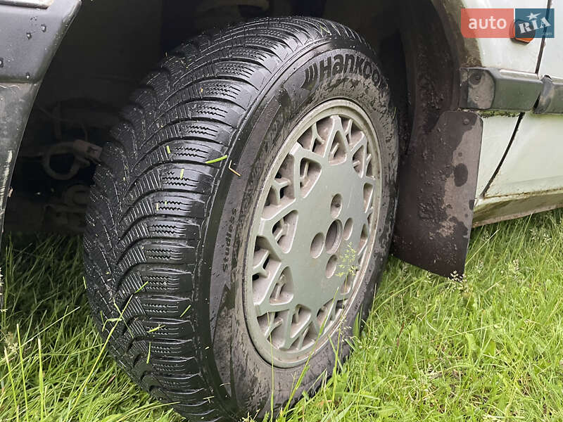 Хэтчбек Renault 25 1991 в Прилуках
