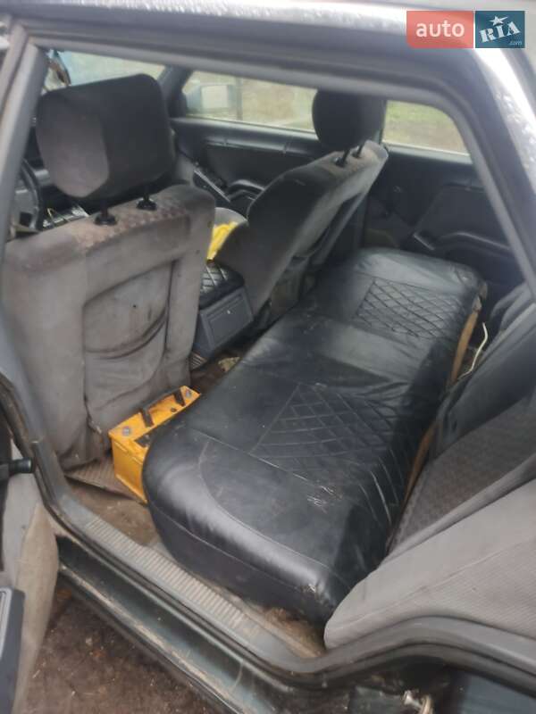 Хэтчбек Renault 25 1989 в Томаковке фото 6 Хэтчбек Renault 25 1989 в Томаковке