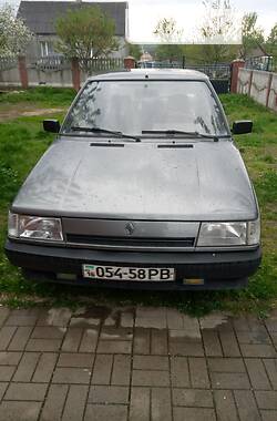 Седан Renault 9 1987 в Здолбунове