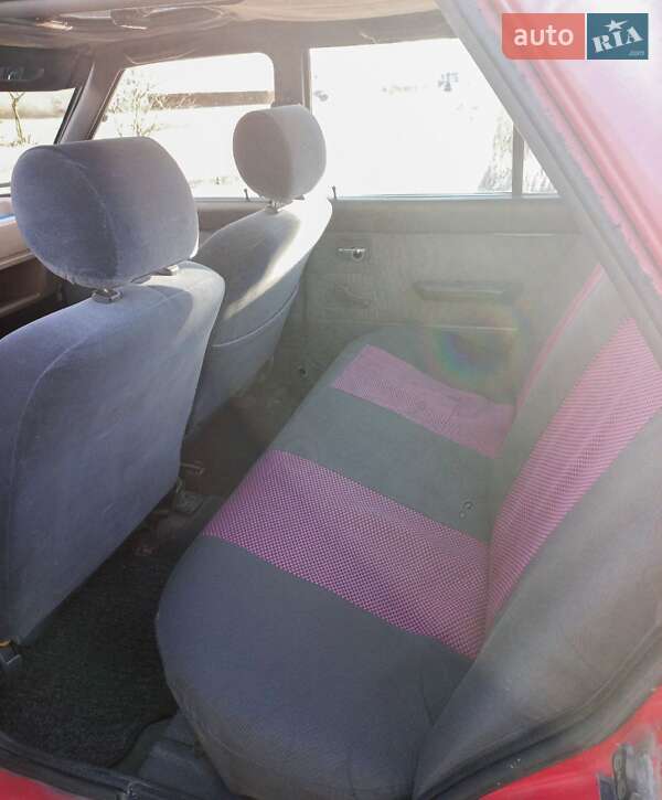 Седан Renault 9 1986 в Вараші