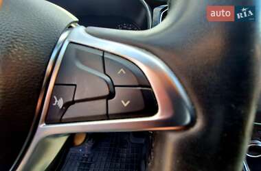 Позашляховик / Кросовер Renault Arkana 2020 в 