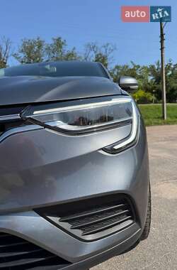 Внедорожник / Кроссовер Renault Arkana 2020 в 
