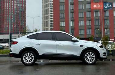 Позашляховик / Кросовер Renault Arkana 2020 в 