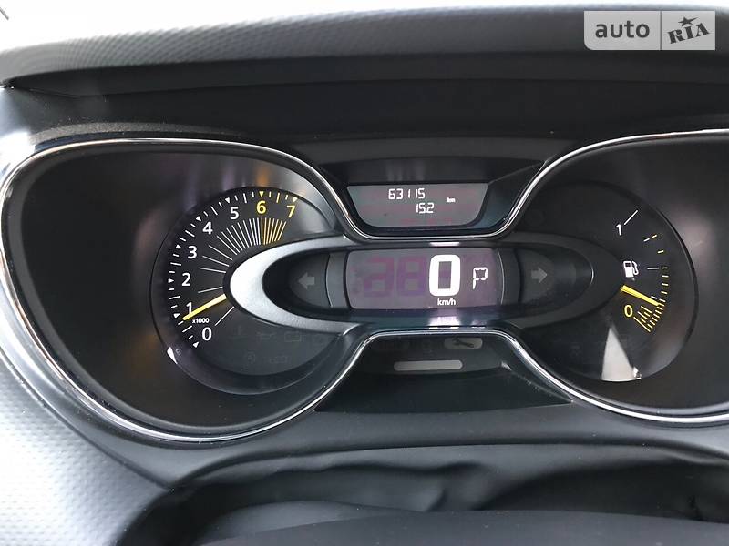 Позашляховик / Кросовер Renault Captur 2015 в Житомирі
