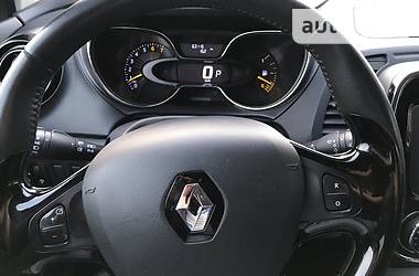 Позашляховик / Кросовер Renault Captur 2015 в Житомирі