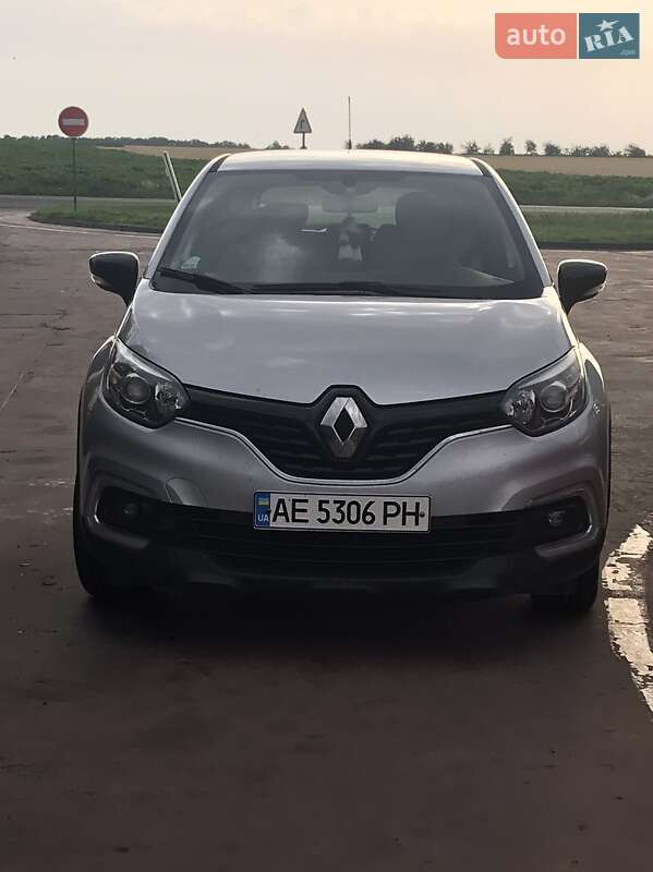 Позашляховик / Кросовер Renault Captur 2017 в Дніпрі