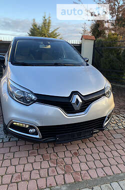 Позашляховик / Кросовер Renault Captur 2014 в 