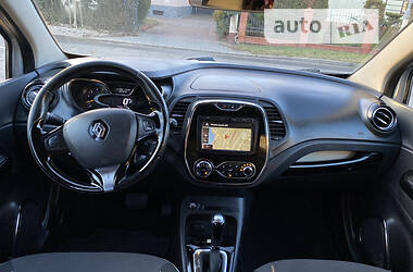 Позашляховик / Кросовер Renault Captur 2014 в 
