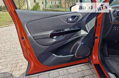Внедорожник / Кроссовер Renault Captur 2014 в 