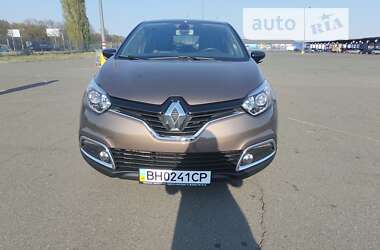 Позашляховик / Кросовер Renault Captur 2015 в Одесі