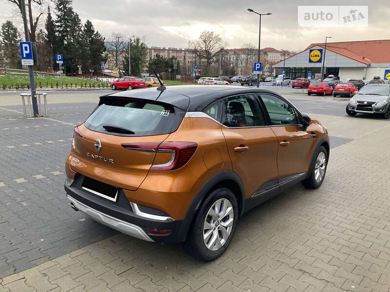 Внедорожник / Кроссовер Renault Captur 2021 в Киеве
